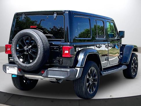 Certified 2023 Jeep Wrangler Unlimited Sahara AWD/4WD image 9