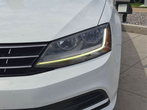 Used 2018 Volkswagen Jetta S w/ Cold Weather Package FWD image 11