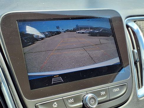 Used 2019 Chevrolet Malibu LT FWD image 18