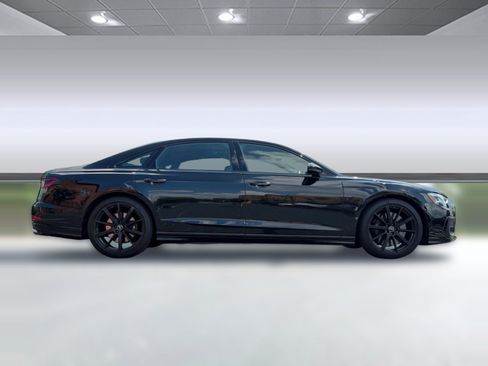 Used 2023 Audi S8 AWD/4WD image 8