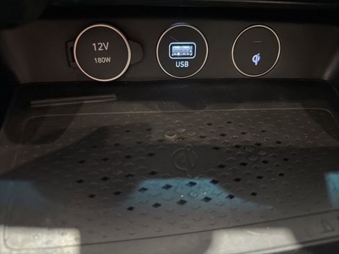 Used 2023 Genesis G70 2.0T w/ Sport Prestige Package image 17