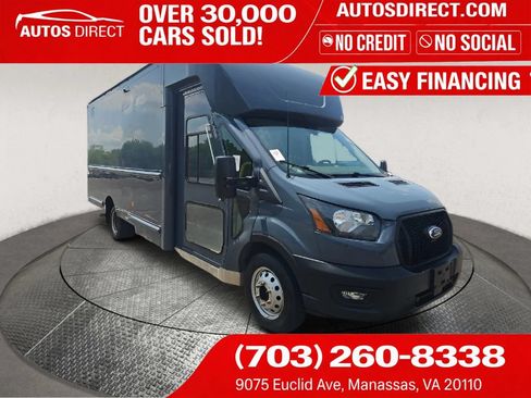 Used 2022 Ford Transit 350 DRW RWD image 1