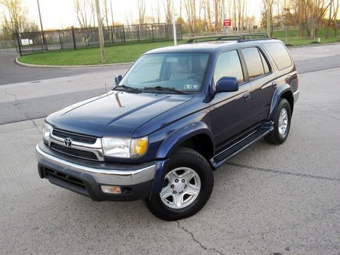 Used 2002 Toyota 4Runner SR5 image 4