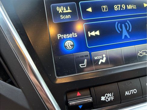 Used 2017 Acura MDX SH-AWD Sport Utility 4D image 33