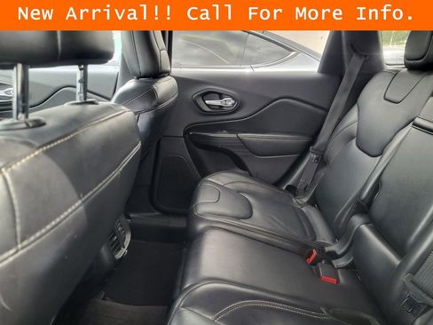 Used 2016 Jeep Cherokee Limited AWD/4WD image 11