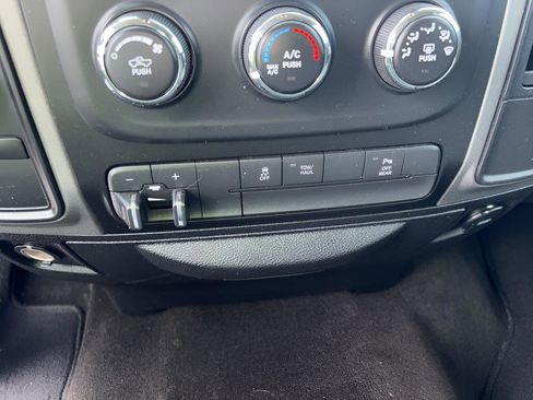 Used 2016 RAM 2500 Tradesman w/ Chrome Appearance Group image 27