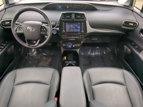 Used 2022 Toyota Prius L Eco image 15