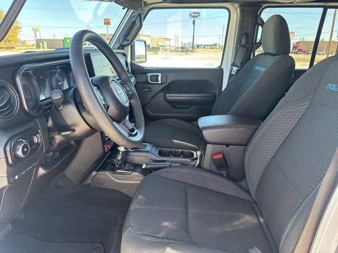 Used 2024 Jeep Wrangler Unlimited Rubicon 4xe image 2