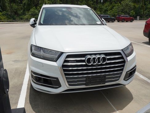 Used 2018 Audi Q7 3.0T Prestige AWD/4WD image 2