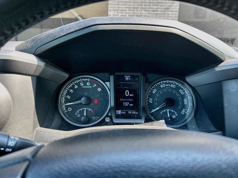 Used 2022 Toyota Tacoma TRD Off-Road RWD image 37