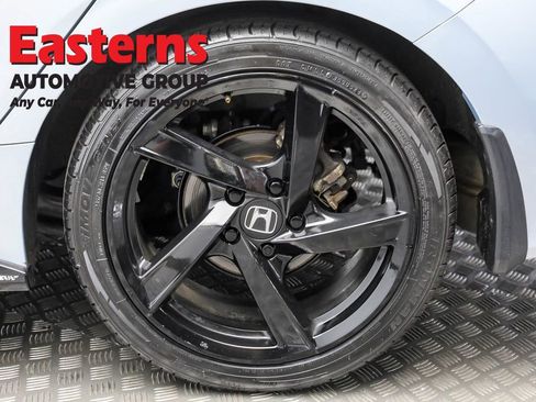 Used 2022 Honda Civic Touring image 8