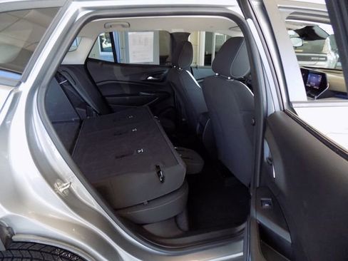 Used 2024 Chevrolet Trax LS FWD image 31