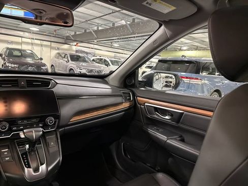 Used 2019 Honda CR-V Touring image 24