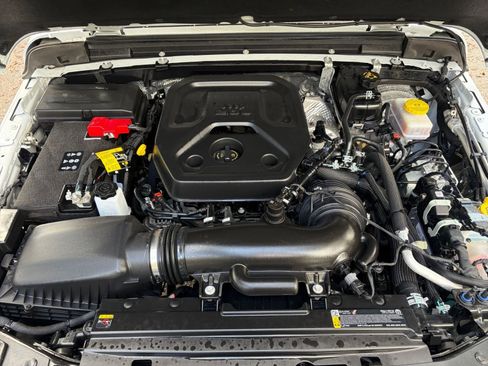 Used 2025 Jeep Wrangler Sport S image 25