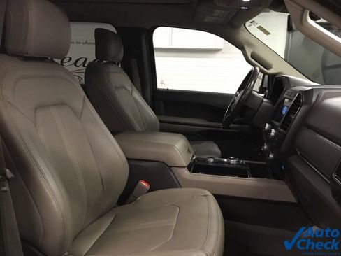 Used 2019 Ford Expedition Limited w/ Equipment Group 301A AWD/4WD image 35