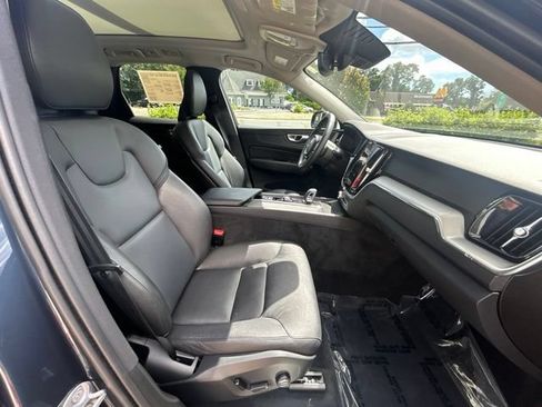 Certified 2024 Volvo XC60 B5 Core w/ Protection Package Premier AWD/4WD image 15