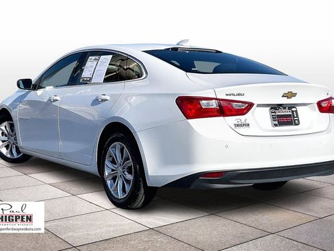 Used 2024 Chevrolet Malibu LT image 2