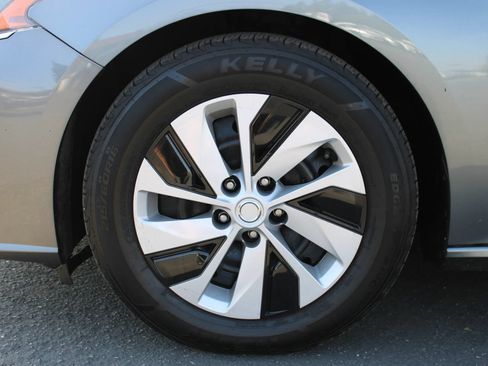 Used 2023 Nissan Altima 2.5 S FWD image 6