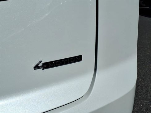 New 2026 Volkswagen Atlas Cross Sport SE image 9