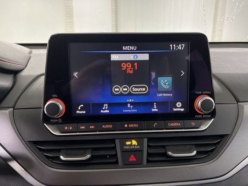 Used 2024 Nissan Altima 2.5 SR image 13