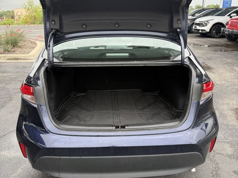 Used 2024 Toyota Corolla LE image 9