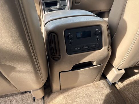 Used 2006 GMC Sierra 1500 Denali w/ Onstar Plus Package image 20