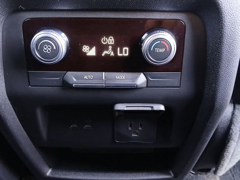 Used 2025 GMC Acadia Elevation w/ Elevation Premium Package AWD/4WD image 91