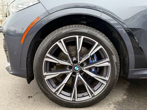 Used 2022 BMW X7 xDrive40i w/ M Sport Package image 19