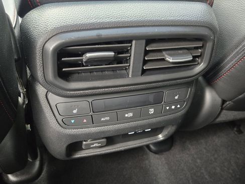 Used 2025 Honda Ridgeline Black Edition image 13