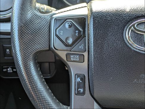 Used 2021 Toyota Tacoma TRD Off-Road AWD/4WD image 17