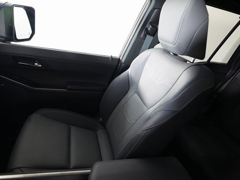 Used 2025 Lexus GX 550 image 41