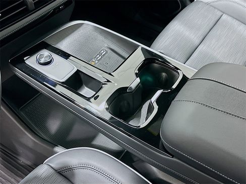 New 2026 Buick Enclave Sport Touring w/ Power Package image 17