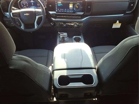 Used 2026 Chevrolet Silverado 1500 LT AWD/4WD image 10