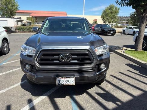 Certified 2022 Toyota Tacoma SR5 AWD/4WD image 15