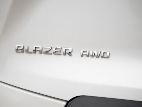 Used 2022 Chevrolet Blazer Premier w/ Enhanced Convenience Package image 12