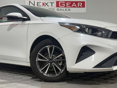Used 2023 Kia Forte LXS w/ LXS Technology Package FWD image 4