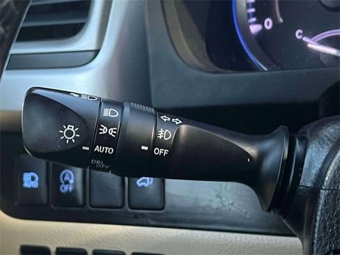 Used 2019 Toyota Highlander SE image 27