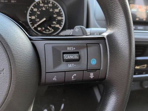 Certified 2022 Nissan Rogue SV FWD image 24