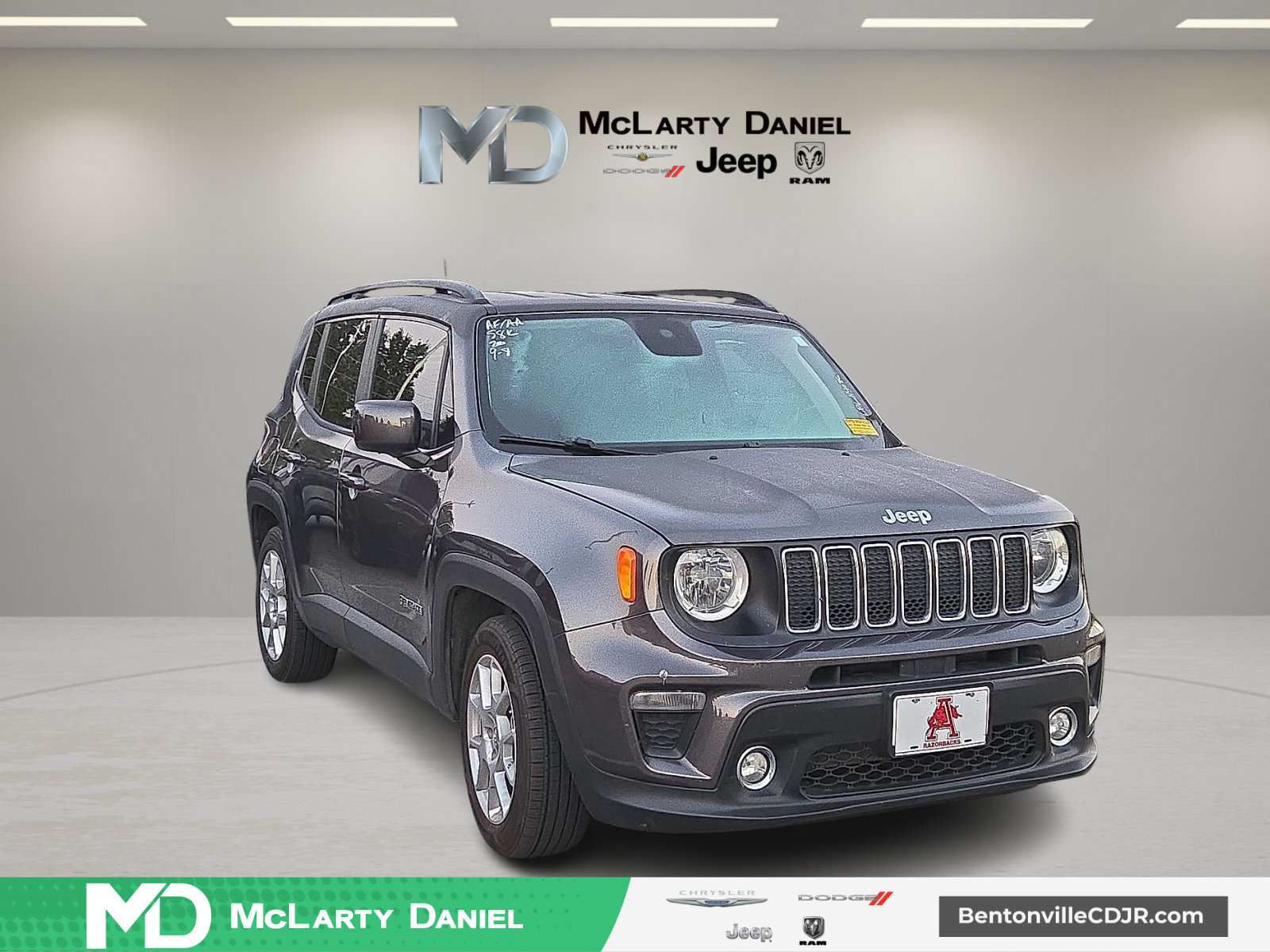 Used 2020 Jeep Renegade Latitude FWD image 1