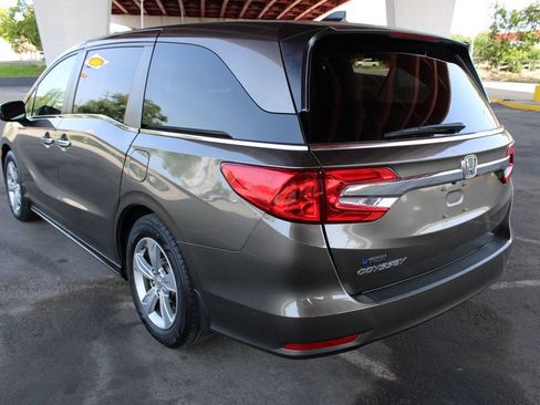 Used 2018 Honda Odyssey EX image 6
