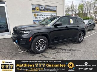 Used 2022 Jeep Grand Cherokee Trailhawk w/ Luxury Tech Group III AWD/4WD video 1