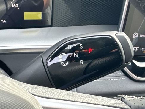 New 2026 Volkswagen Tiguan SE R-Line image 25