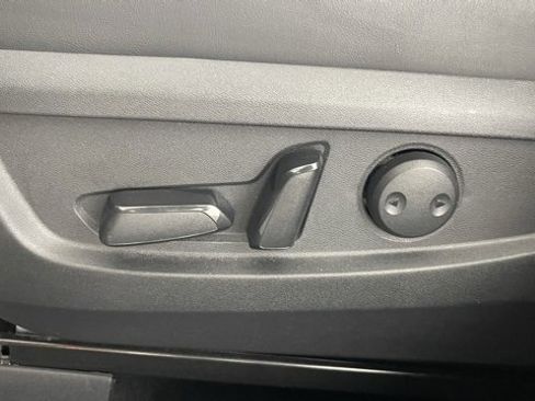 Used 2019 INFINITI QX50 Essential image 35