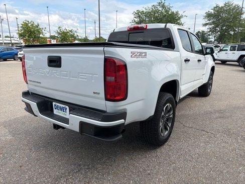 Used 2021 Chevrolet Colorado Z71 w/ Safety Package AWD/4WD image 5