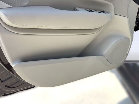 New 2026 Volvo XC90 B5 Ultra w/ Protection Package image 22