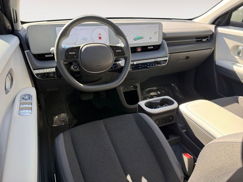 Used 2024 Hyundai Ioniq 5 SEL RWD image 15