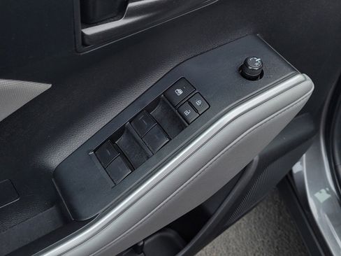 Certified 2022 Toyota Highlander LE image 10