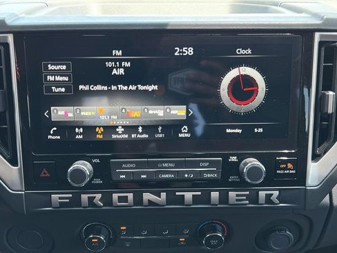Used 2025 Nissan Frontier SV RWD image 15