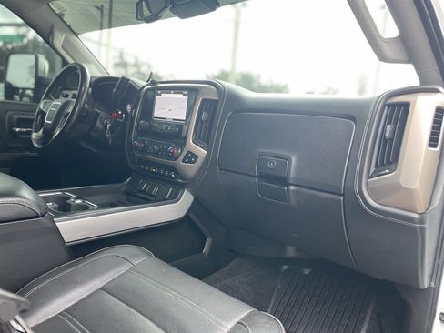 Used 2016 GMC Sierra 2500 Denali w/ Duramax Plus Package AWD/4WD image 16