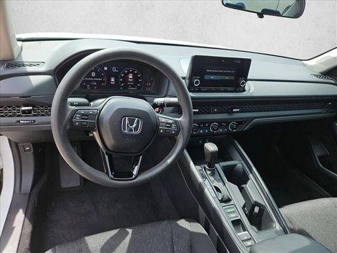 Used 2025 Honda Accord SE image 18